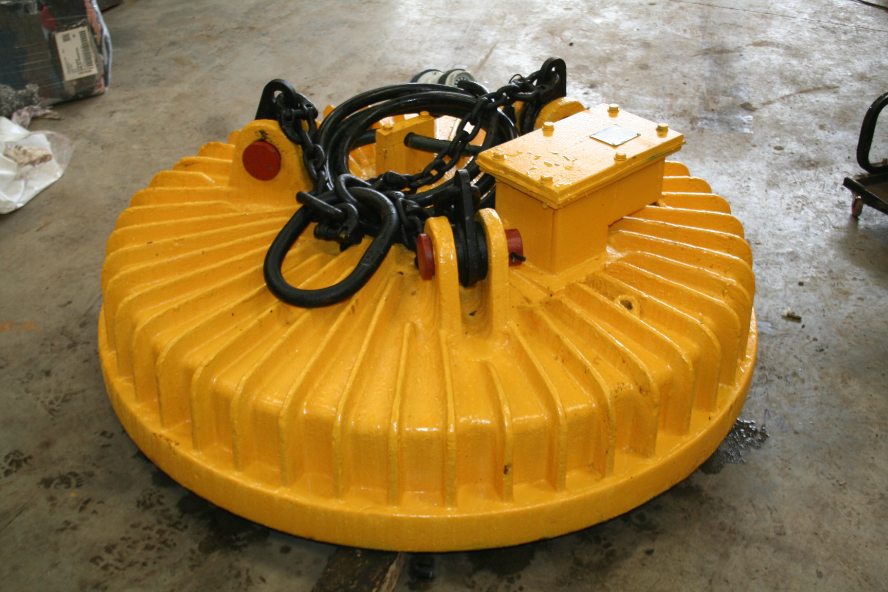55 inch magnet fully reconditioned rated 6.5 KW at 220 volts weight 1.4 KG
